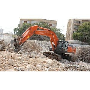 Экскаваторы Hitachi в жилищном строительстве Израиля