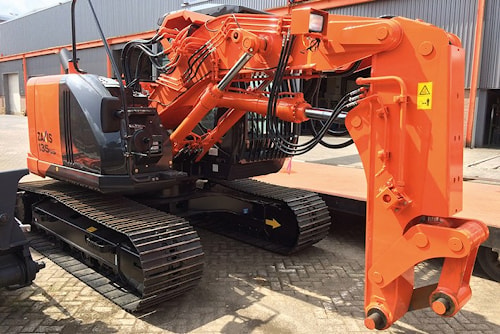 Hitachi представляет экскаватор ZX135US-5 SRF