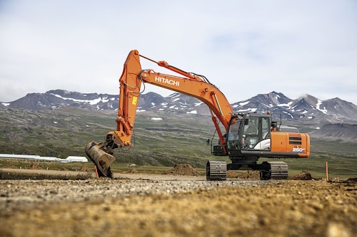 Экскаватор Hitachi ZX250LC-6 успешно проходит испытание на прочность в Исландии