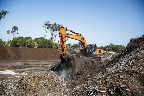 Hitachi ZX300LCN-6 поднимает SIRO на новую высоту