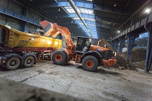 Погрузчик Hitachi ZW310-6 оказался продуктивным для Jan De Nul