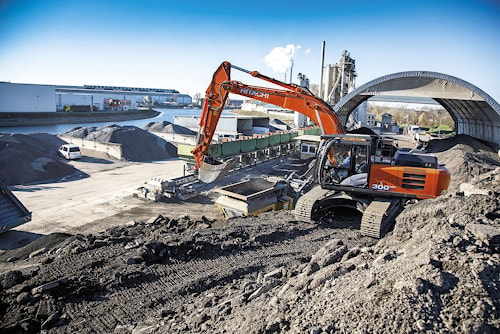Германский подрядчик пополнил свой парк оборудования Hitachi