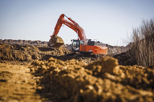Экскаватор Hitachi ZX490LCH-6 как идеальное решение для чешского карьера