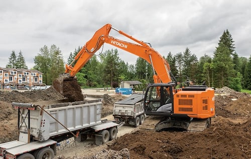 Экскаваторы Hitachi в Британской Колумбии