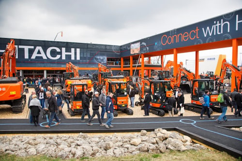 Девиз Hitachi на Bauma 2019: Connect with Hitachi