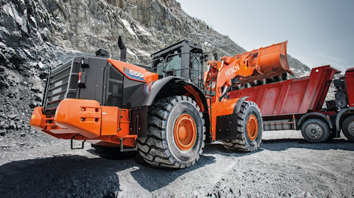 Колесный погрузчик Hitachi ZW550-6 возглавил новую линейку серии Dash-6