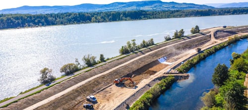 Экскаватор Hitachi Zaxis-7 способствует сохранению дунайской рыбы