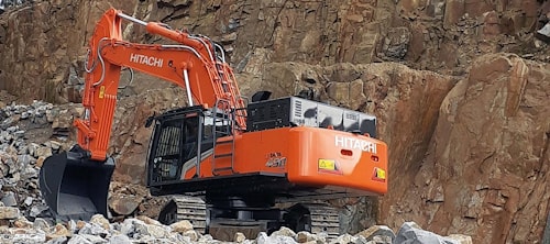 Португальские карьеры приветствуют большие экскаваторы Zaxis-7