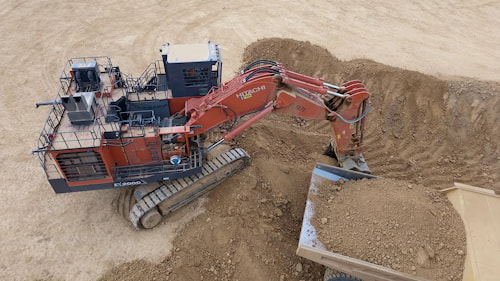 Первый в Гане Hitachi EX2000-7 устанавливает стандарты в горнодобывающей отрасли