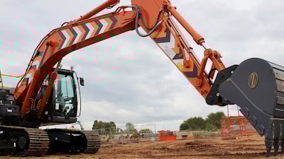 Британская строительная компания добивается успеха благодаря Hitachi